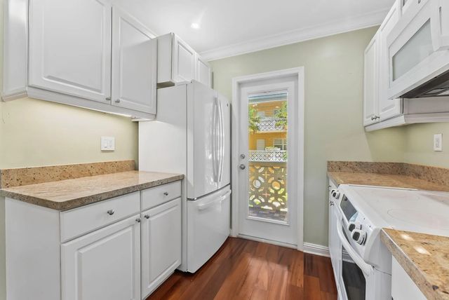 4 of 22 - 815 Middle River Drive #202, Fort Lauderdale, FL