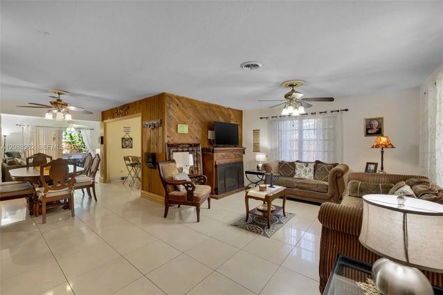 5 of 36 - 304 Sw 68th Avenue, Pembroke Pines, FL
