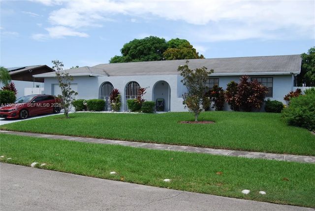 3 of 37 - 10815 Sw 165th Terrace, Miami, FL