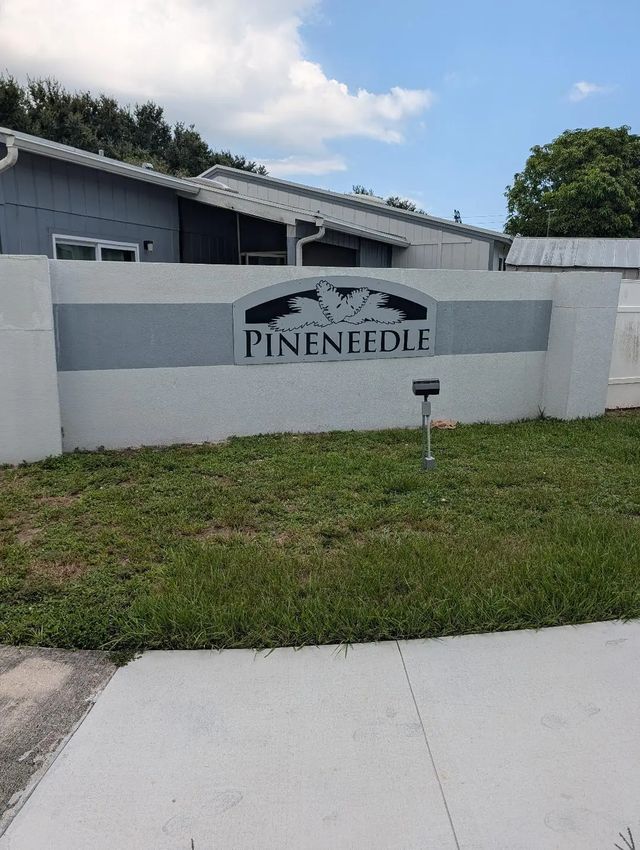 2 of 2 - 3848 Parkside Circle, Palm Springs, FL