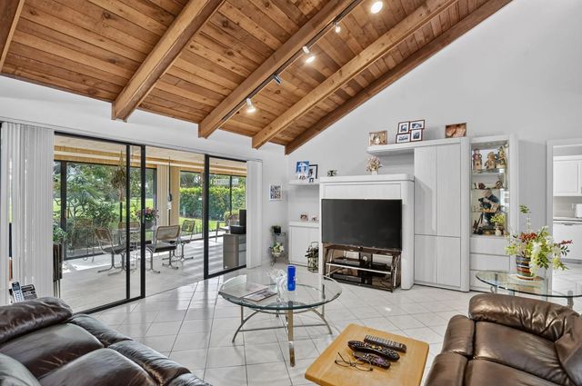 4 of 64 - 5680 Nw 3rd Terrace, Boca Raton, FL