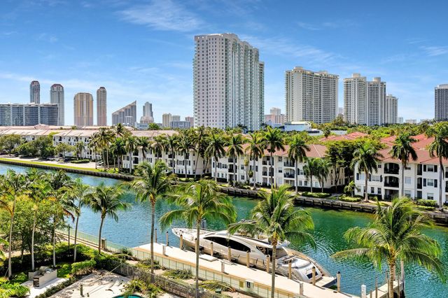 3 of 48 - 2950 Ne 188th Street #122, Aventura, FL