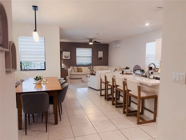 4 of 67 - 11014 W 35th Lane, Hialeah, FL