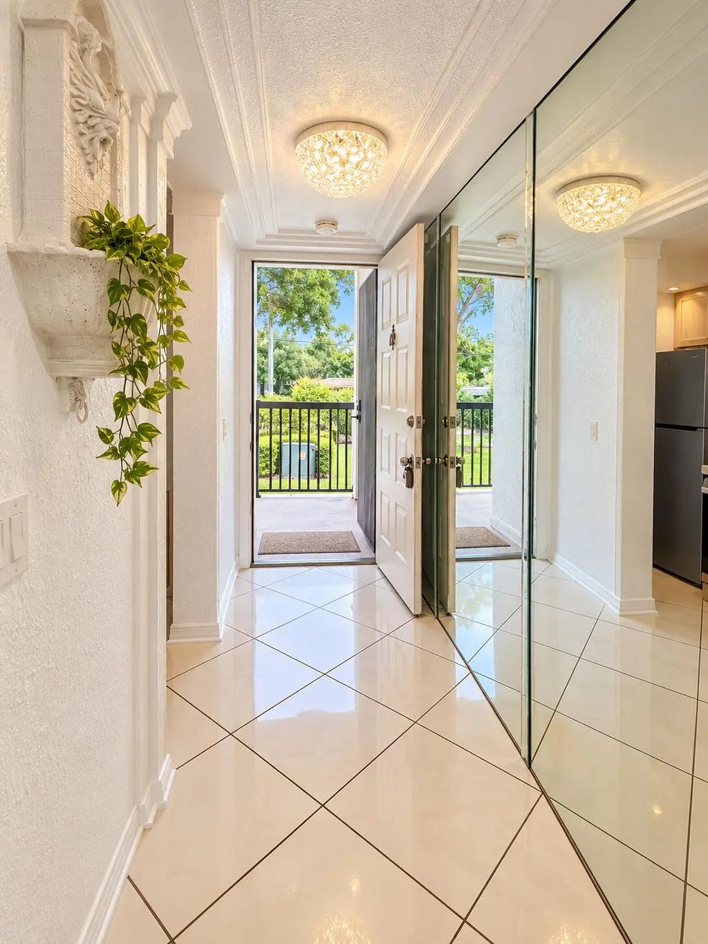 112 Lake Emerald Drive #203, Oakland Park