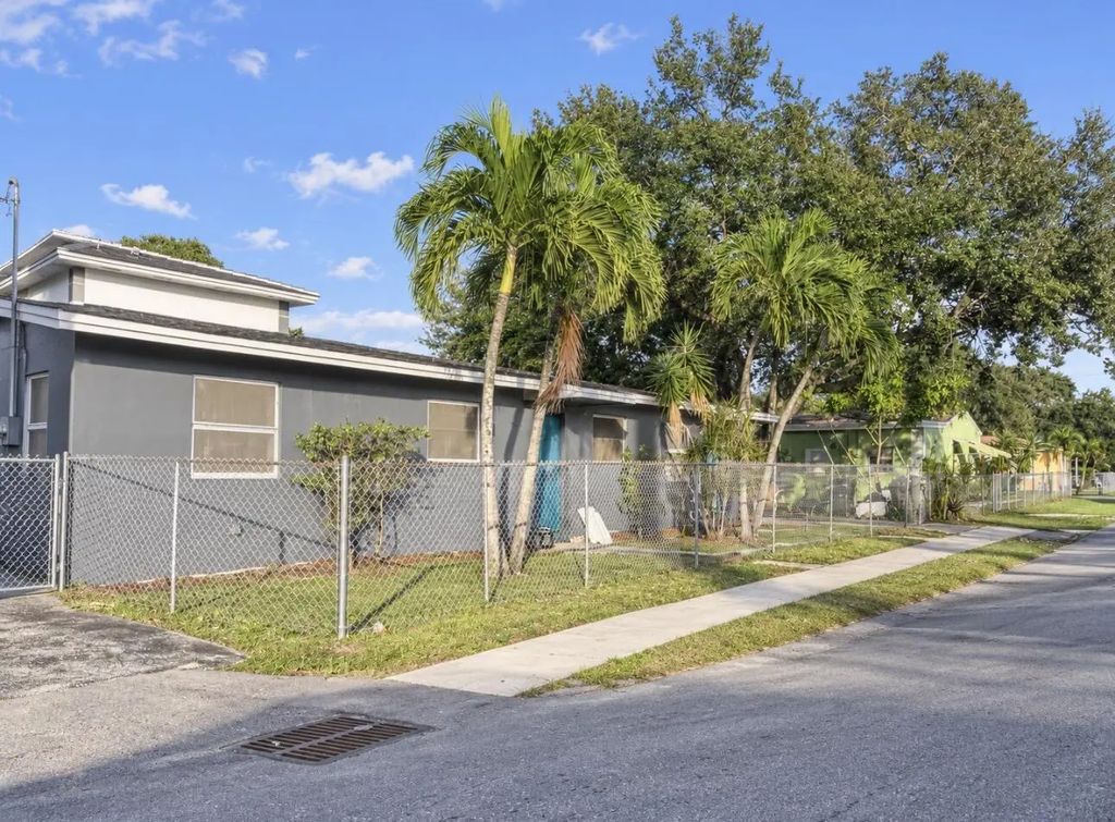 800 Nw 16th Avenue #1-2, Fort Lauderdale