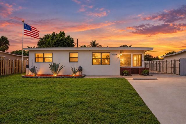 5678 Cinnamon Drive, West Palm Beach
