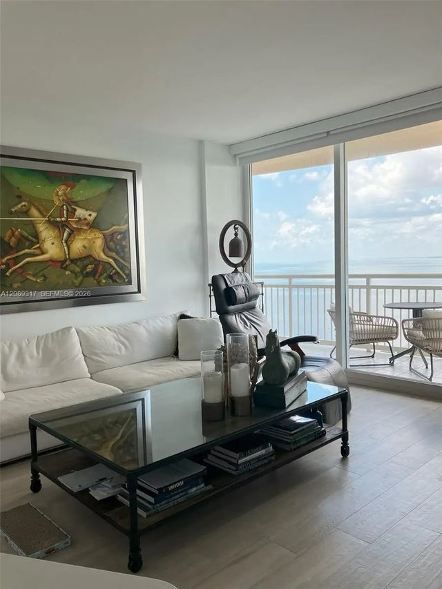2475 Brickell Avenue #2401, Miami