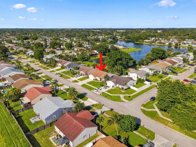 2 of 38 - 5215 W Canal Circle, Lake Worth, FL