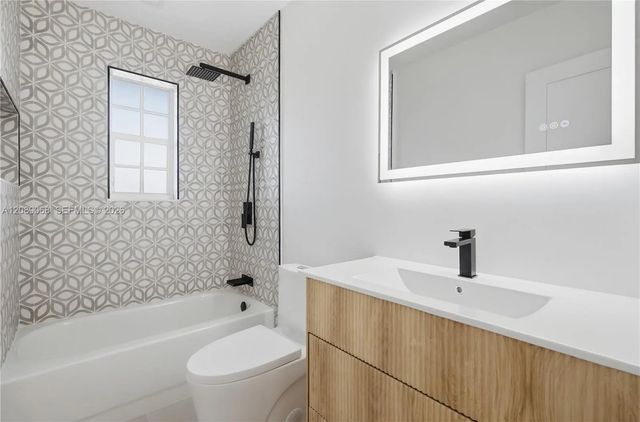 3 of 30 - 16010 Sw 100th Court, Miami, FL