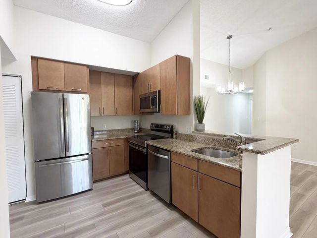 3 of 33 - 6968 Sw 39th Street #f302, Davie, FL