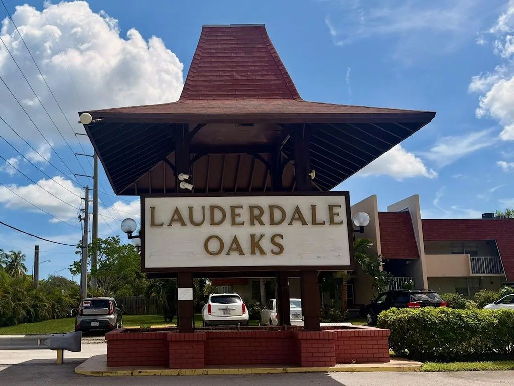 2901 Nw 46th Avenue #405, Lauderdale Lakes