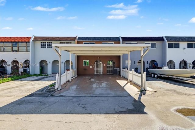 4 of 34 - 6905 W 2nd Way, Hialeah, FL