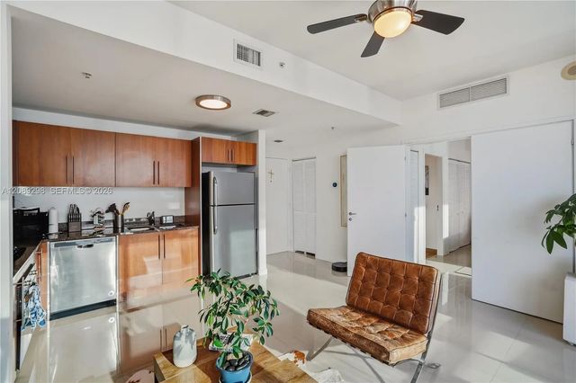 4 of 51 - 300 S Biscayne Boulevard #t-3509, Miami, FL