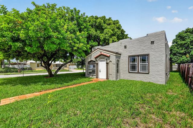 4 of 37 - 739 Kaye Street #0, West Palm Beach, FL