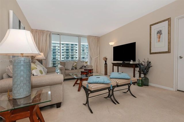 5 of 43 - 5700 Collins Avenue #12d, Miami Beach, FL