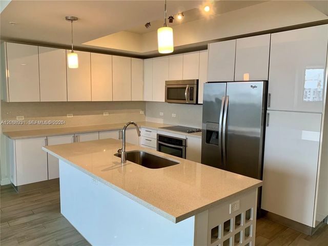 2 of 24 - 999 Sw 1st Avenue #3206, Miami, FL