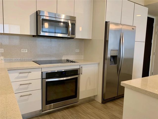 3 of 24 - 999 Sw 1st Avenue #3206, Miami, FL