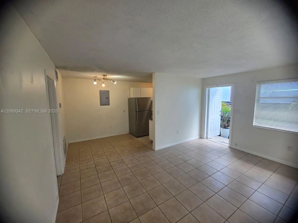 1530 Ne 110th Street #1530, Miami
