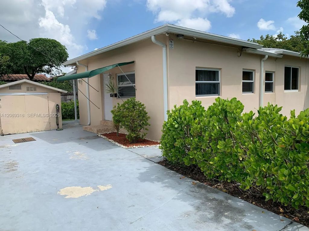 3235 Nw 3rd Street #3235, Miami