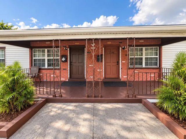 4 of 25 - 1526 Ne 135th Street, North Miami, FL