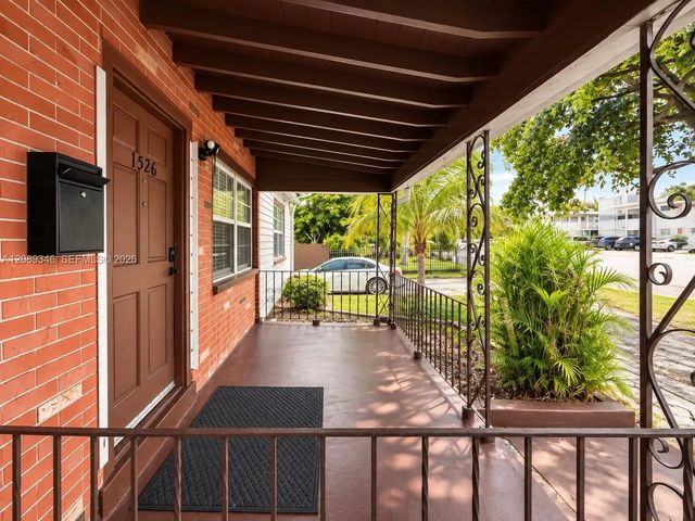 5 of 25 - 1526 Ne 135th Street, North Miami, FL