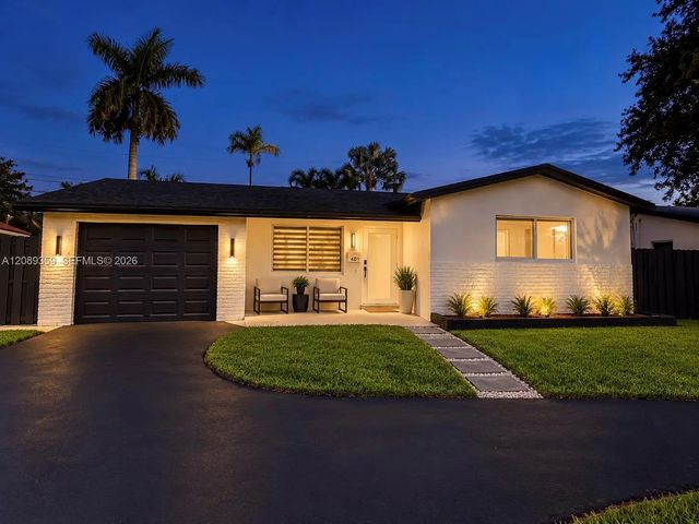 2 of 32 - 401 S Highland Drive, Hollywood, FL