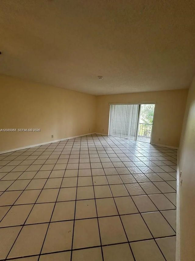 3 of 22 - N/A, Lauderhill, FL