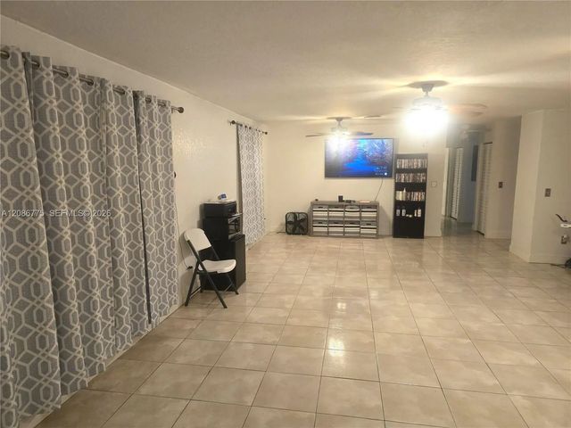3 of 20 - 110 Nw 9th Avenue, South Bay, FL