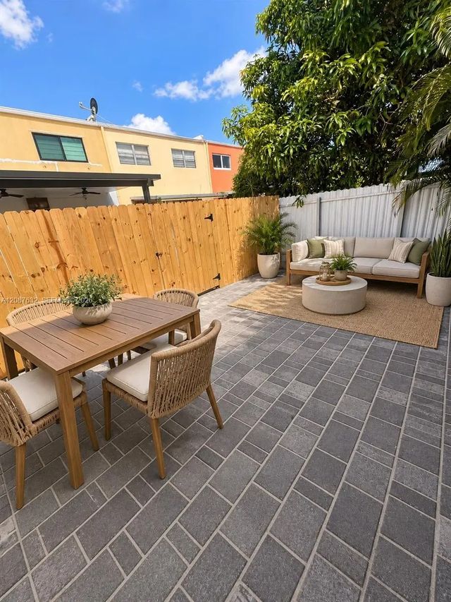 2 of 30 - 7164 W 3rd Avenue, Hialeah, FL