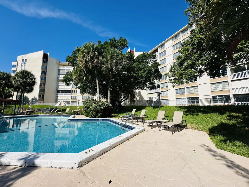 6902 Environ Boulevard #1c, Lauderhill