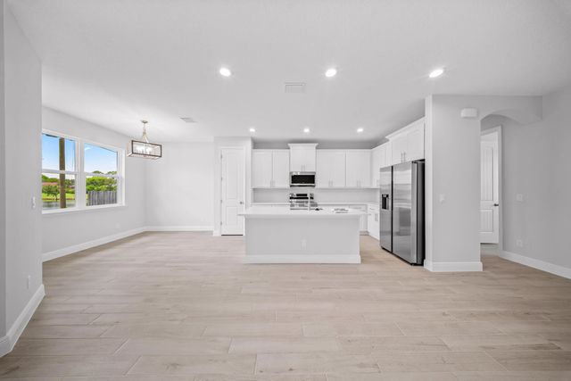 3 of 12 - 380 Sw Kestor Drive, Port St. Lucie, FL