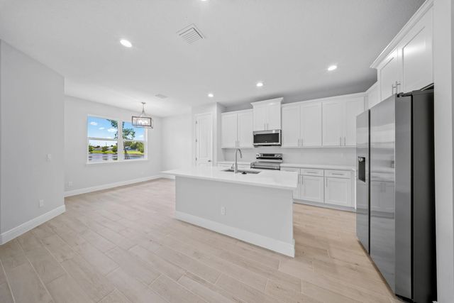 4 of 12 - 380 Sw Kestor Drive, Port St. Lucie, FL