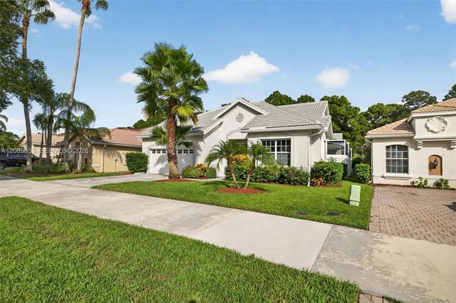 619 Sw Lake Charles Circle, Port St. Lucie
