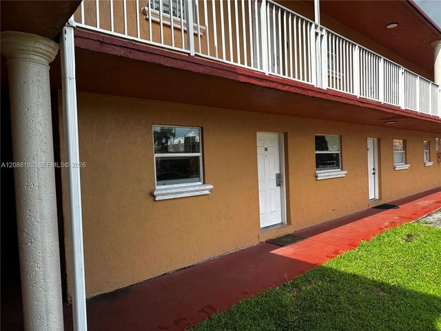 3 of 21 - 1245 W 24th Street #126, Hialeah, FL