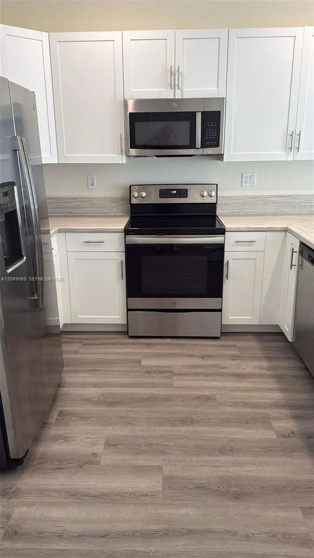 5 of 16 - 10948 W 32nd Lane, Hialeah, FL