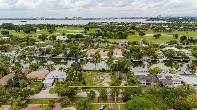 3 of 14 - 1415 Marseille Drive, Miami Beach, FL