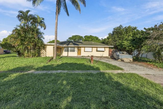 5 of 32 - 430 N Ware Drive, West Palm Beach, FL