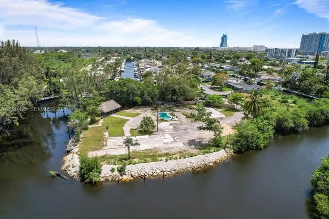 5 of 41 - 4400 Sw 42nd Terrace, Dania Beach, FL