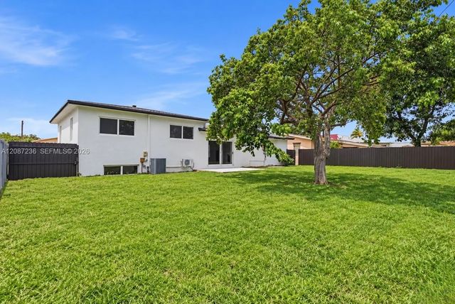 4 of 15 - 19201 Nw 10th Court, Miami Gardens, FL
