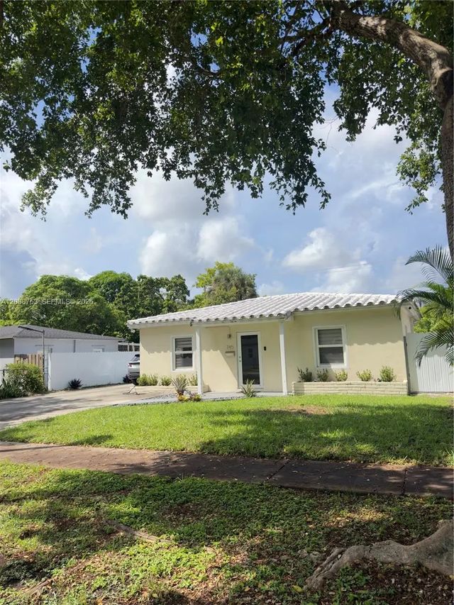 3 of 16 - 745 Nw 126th Street, North Miami, FL