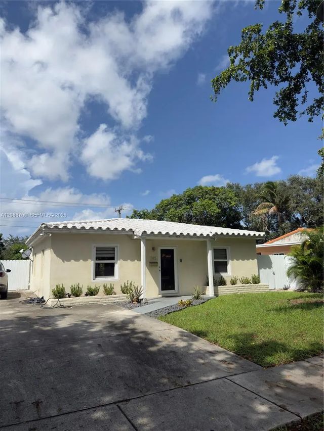 4 of 16 - 745 Nw 126th Street, North Miami, FL
