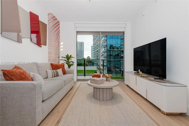 90 Ne 32nd Street #808, Miami
