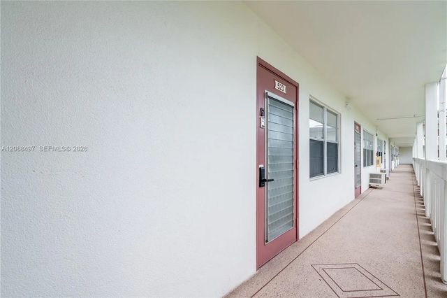 2 of 66 - 523 Fanshaw M #523, Boca Raton, FL