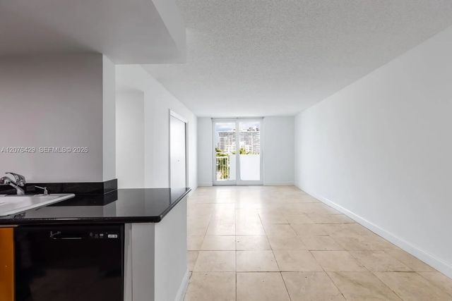 2 of 30 - 1621 Bay Road #604, Miami Beach, FL