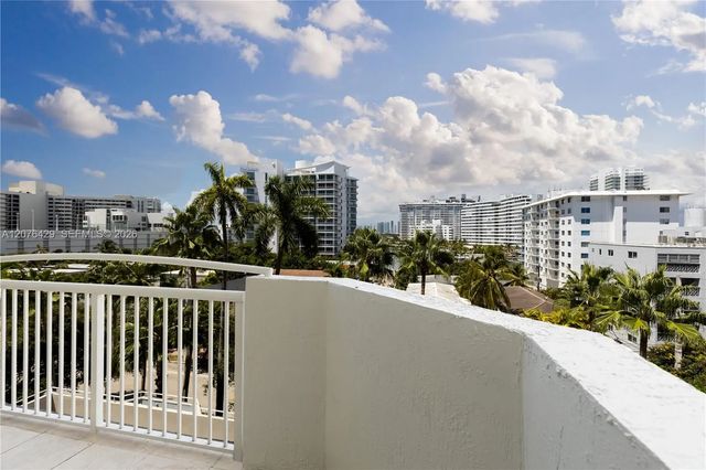 5 of 30 - 1621 Bay Road #604, Miami Beach, FL