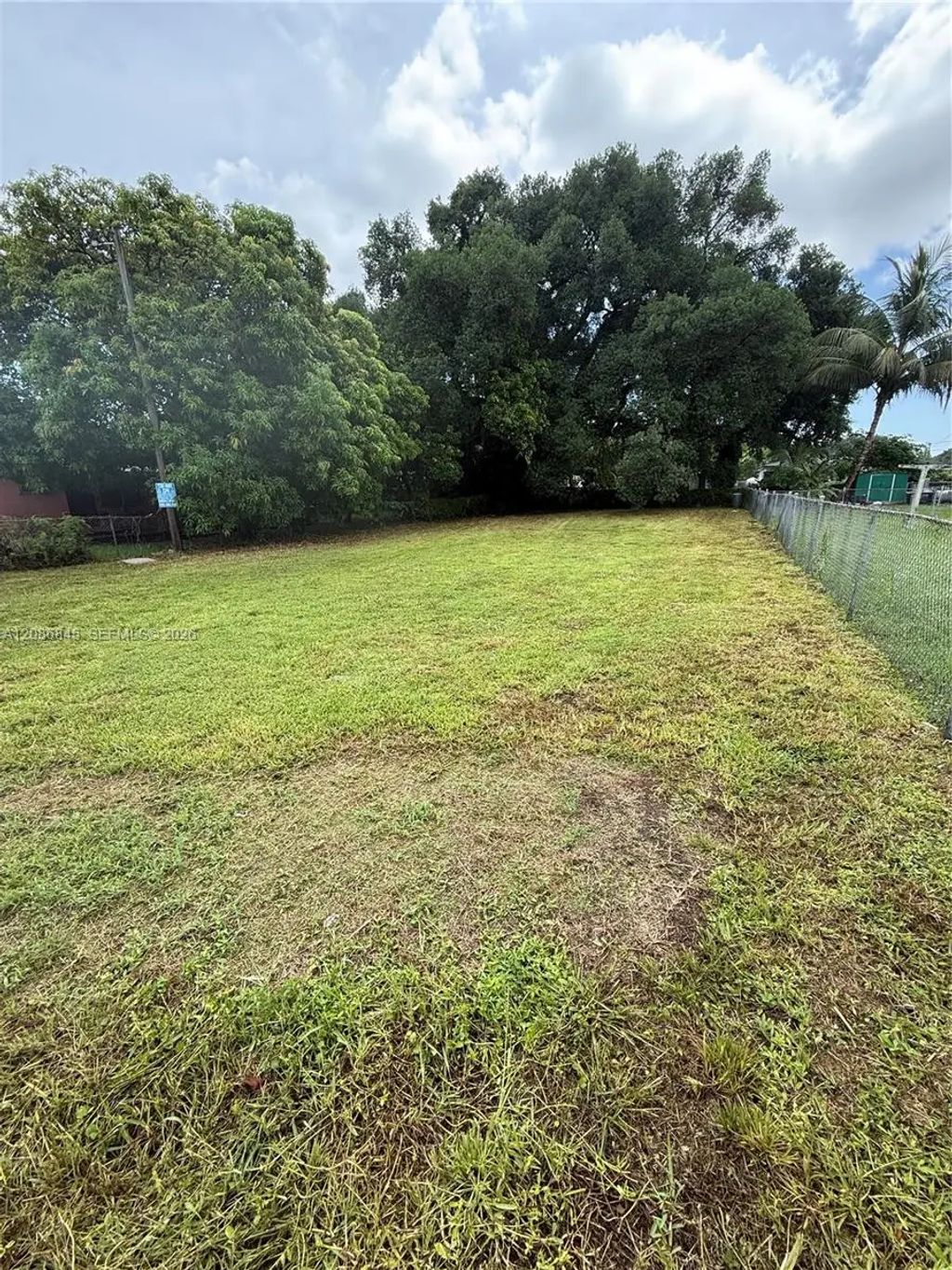 2754 Nw 49th Street, Miami