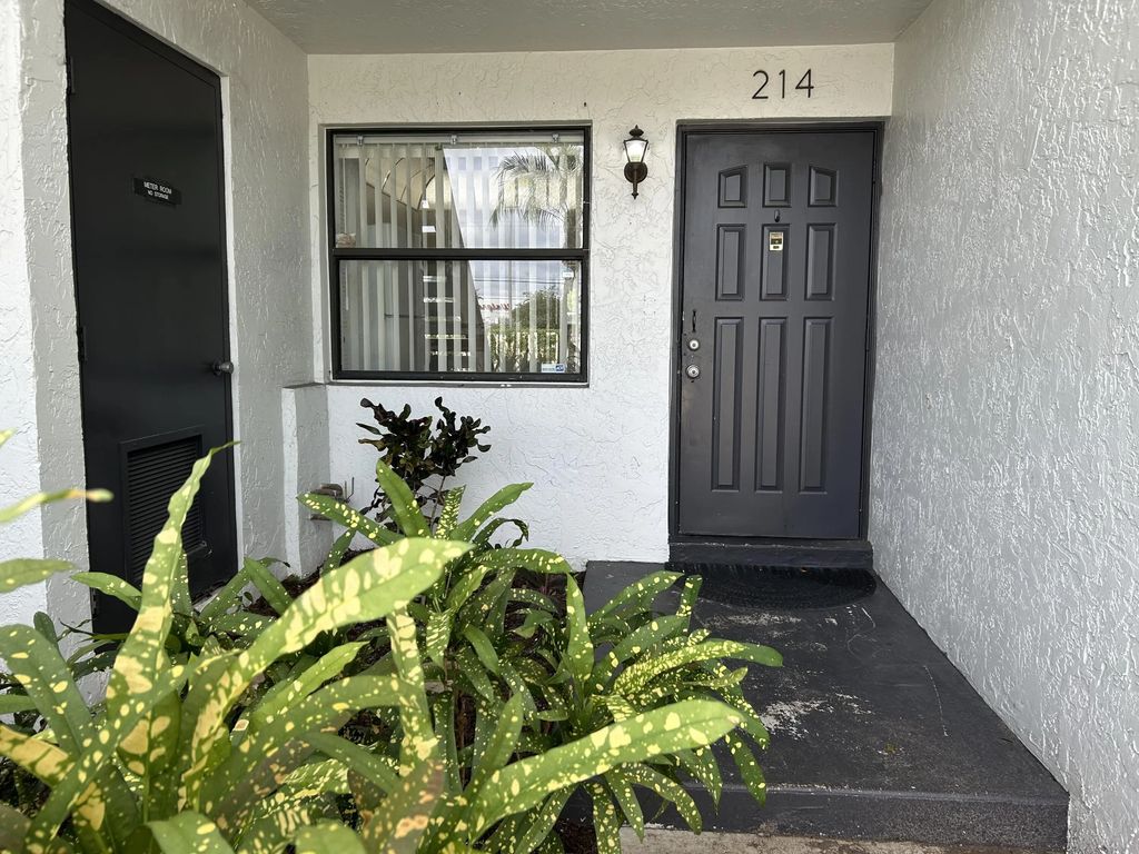 1284 S Military Trail #214, Deerfield Beach