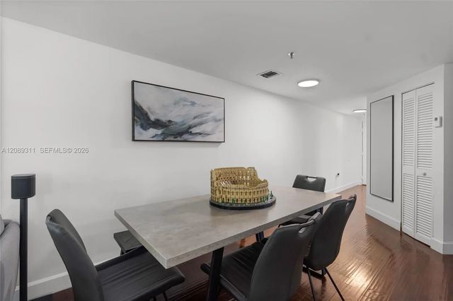 3 of 19 - 1005 8th Street #206, Miami Beach, FL