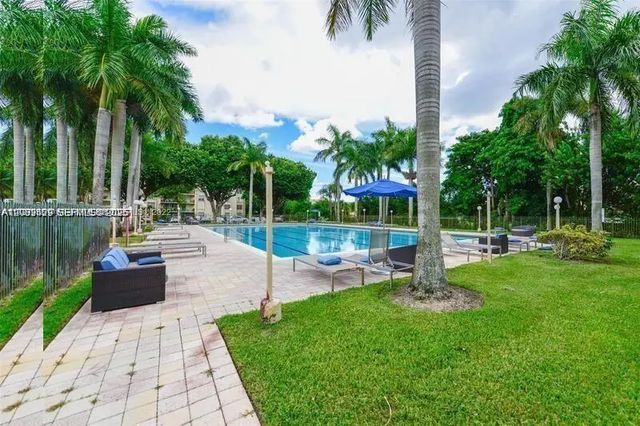 9350 Fontainebleau Boulevard #209, Miami