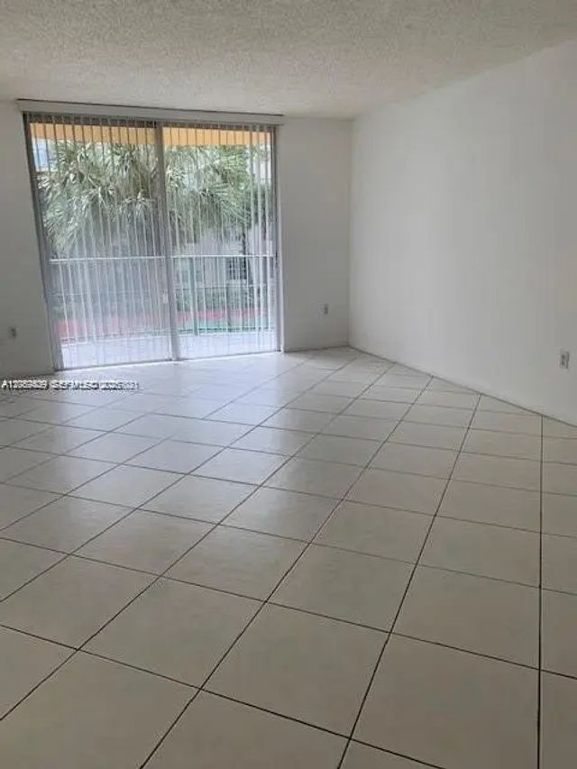 3 of 4 - 9350 Fontainebleau Boulevard #209, Miami, FL